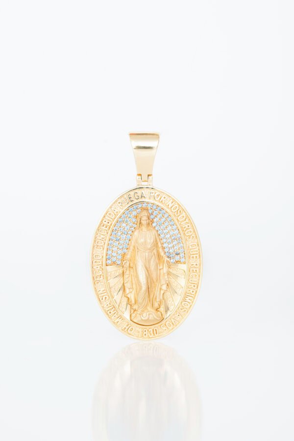 Dije Mlagrosa en oro amarillo / Peso: 19,6 / Ancho: 34 mm / Alto: 60 mm