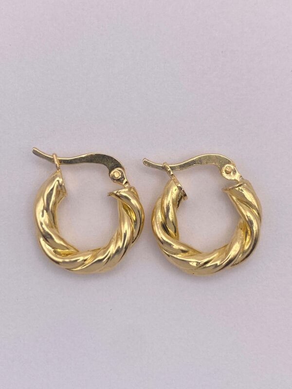 Arete tipo candonga en oro 18 kilates - talla: pequeña